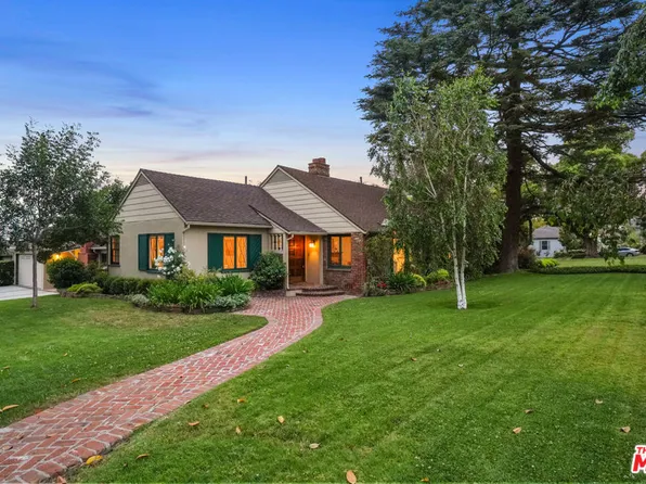 900 W Kenneth Road, Glendale, CA 91202