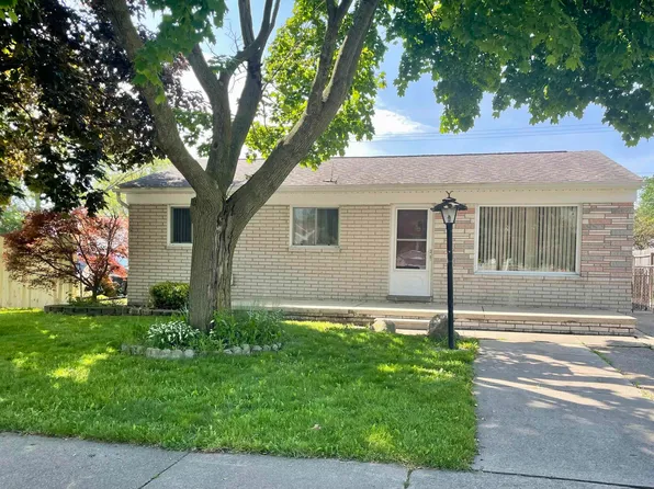 20194 Stafford St, Clinton Township, MI 48035
