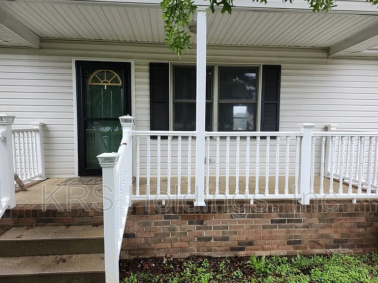 82 Summerfield Dr — Photo 2