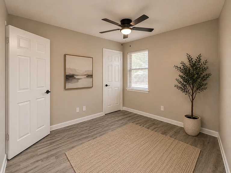 Paseo Apartments — Photo 6