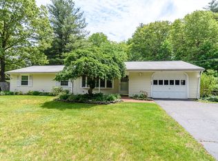33 Eisenhower Rd, Framingham, MA 01701