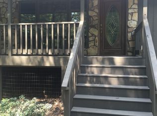 298 Cottage Ln, Walhalla, SC 29691