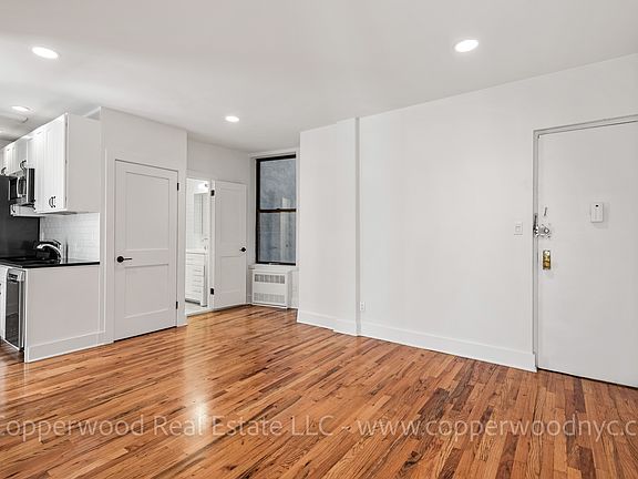 3rd image of 315 E 84th St APT 9