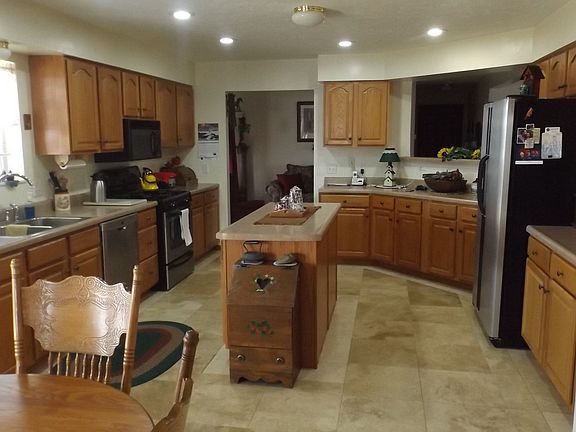 kitchen made for entertainin