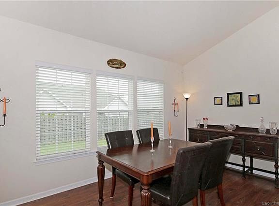 A kitchen you can spread out and enjoy!
