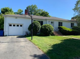 30 Selwyn Rd #1, Newton Highlands, MA 02461