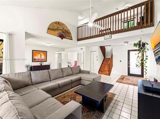 2845 W Aviary Dr, Cooper City, FL 33026