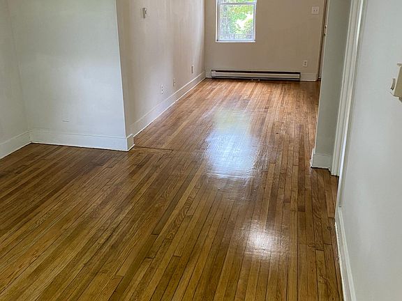 5th image of 2807 Barton Ave APT 4
