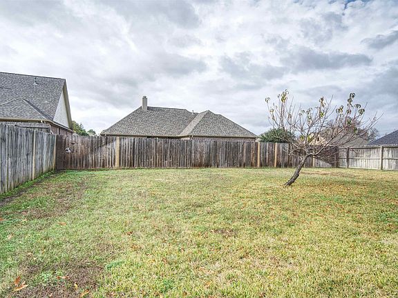2nd image of 16528 Kingston Ct