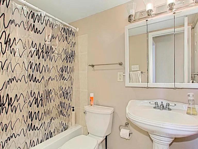 3300 Woodburn Village Dr #21 — Photo 7