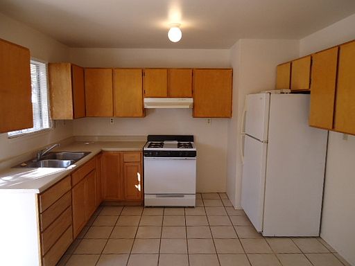 3rd image of 3123 39th St