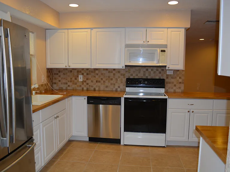 6527 Walton Way — Photo 11