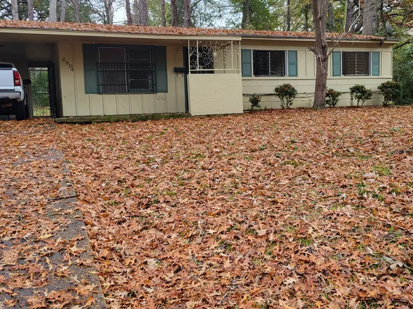 2904 Charleston Dr, Jackson, MS 39212