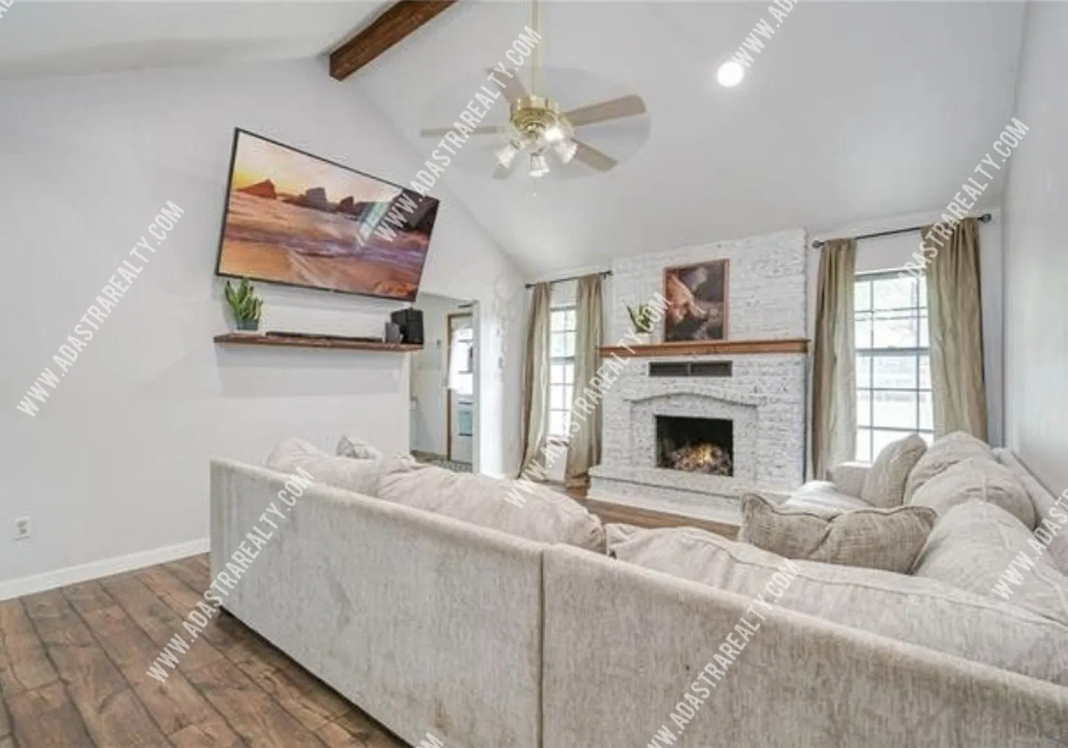 Gorgeous Blue Springs Home-Coming SOON!! — Photo 4
