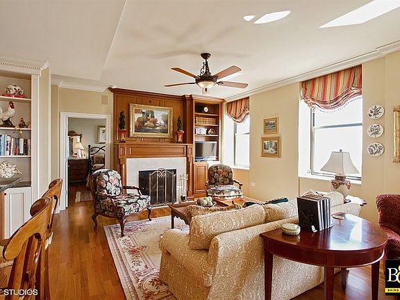 2nd image of 310 S Michigan Ave Unit 1505