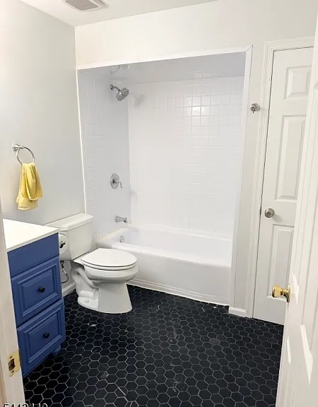 64 Dayton Ct #205 — Photo 8