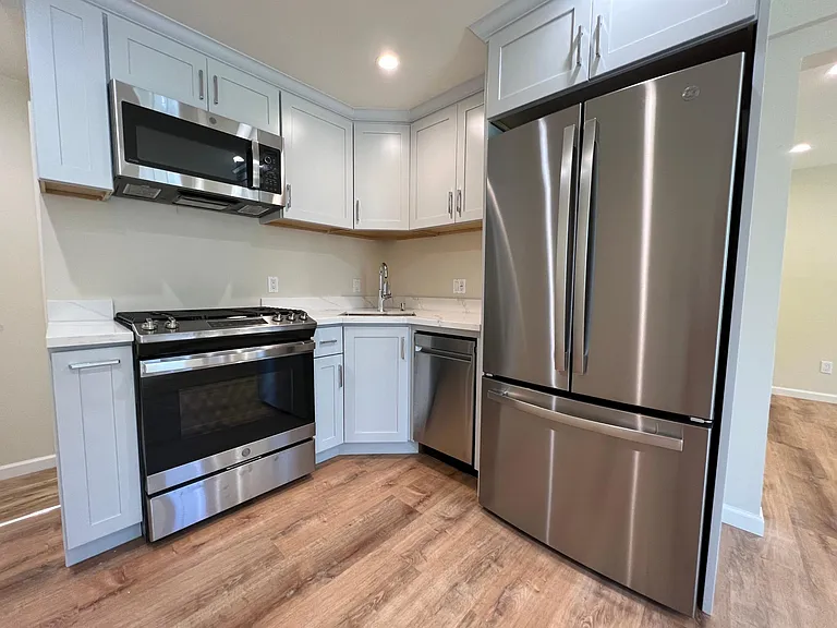 kitchen, with dishwasher as well