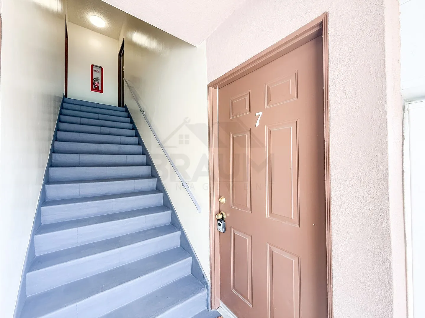 SEPULVEDA — Photo 3