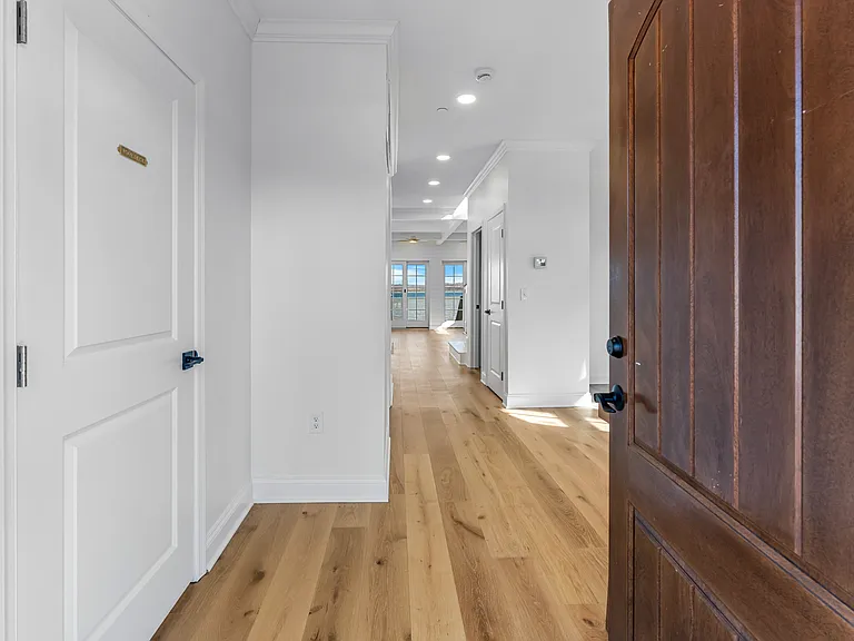 7214 Greenbank Rd — Photo 17