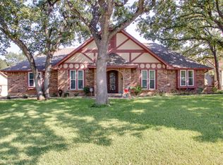 508 Cumberland Dr, Hurst, TX 76054