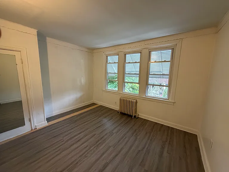 191 Saber St — Photo 5