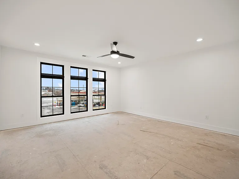 4161 Cocos Way — Photo 32