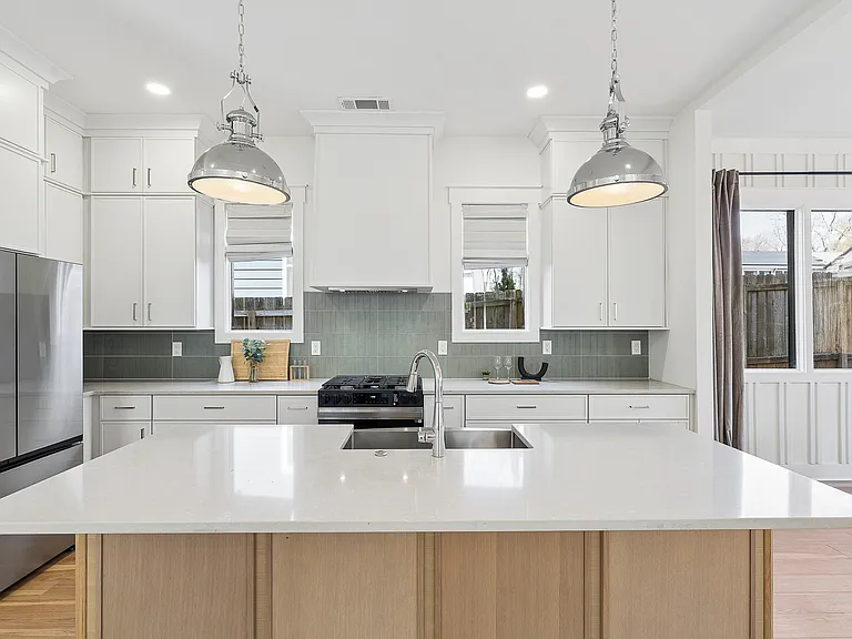 Whitefoord Ave NE — Photo 16