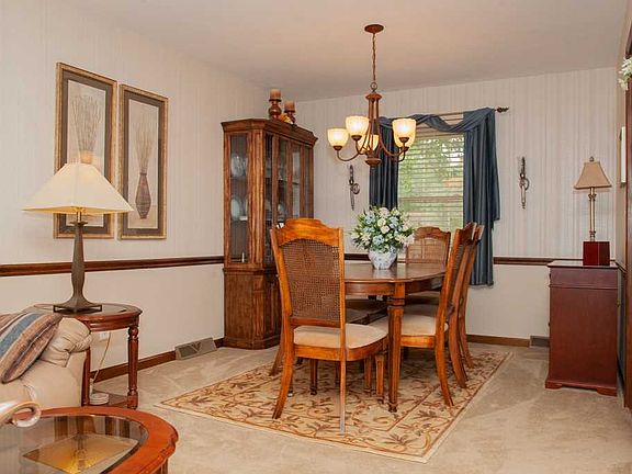 3rd image of 5721 Saint Catherine Ct