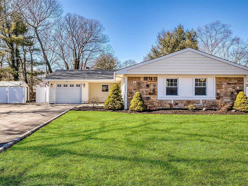 26 Pennaquid Rd, Coram, NY 11727 Zillow