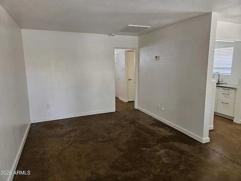 802 W Turney Ave #11A — Photo 2