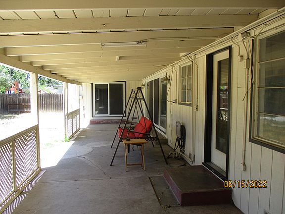 3rd image of 3812 Whitney Ave