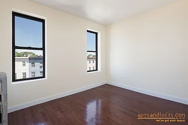 Rented by aptsandlofts.com