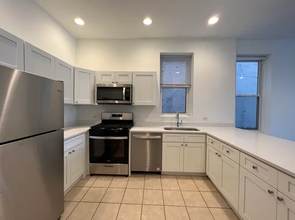 311 W Chicago Ave APT 3, Chicago, IL 60654