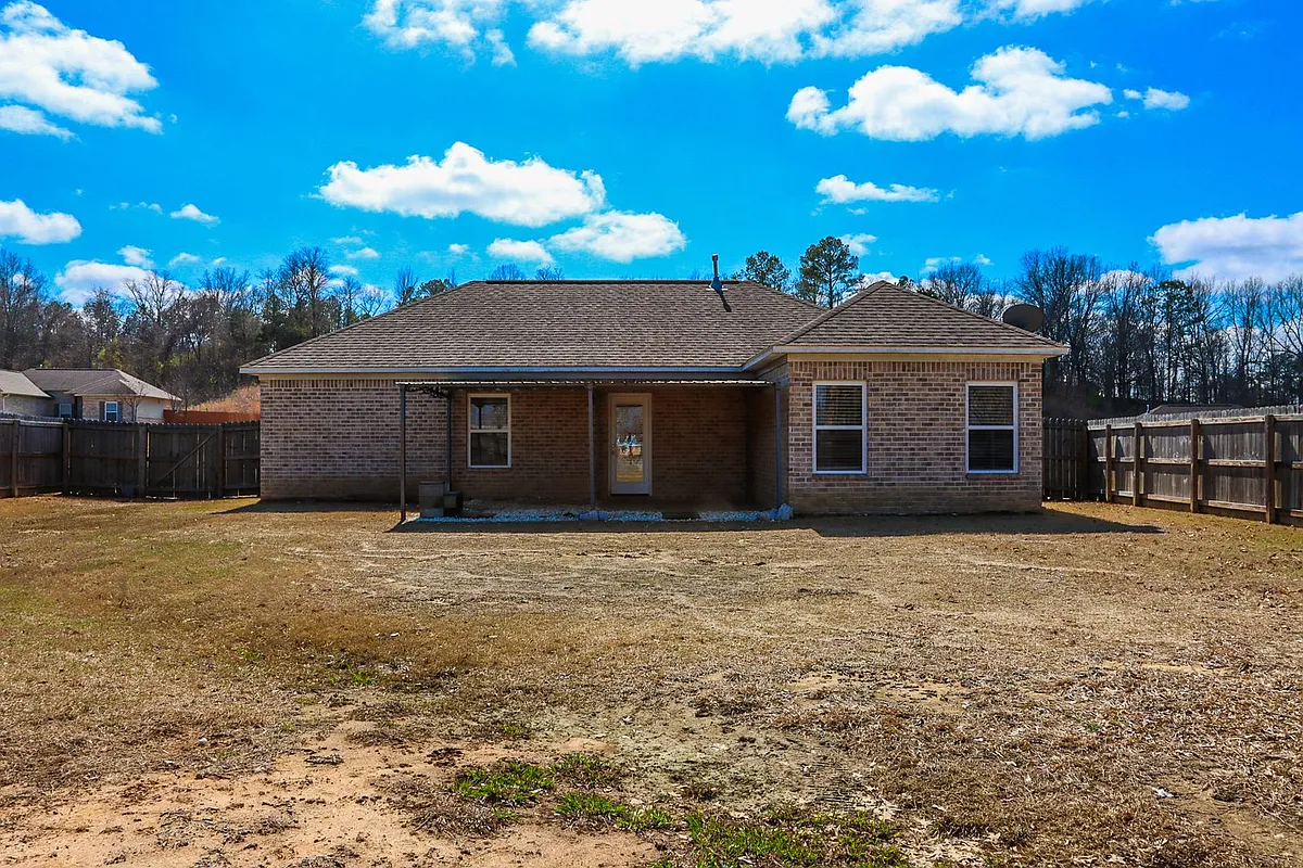 Building Photo - 164 Shelbi Dr