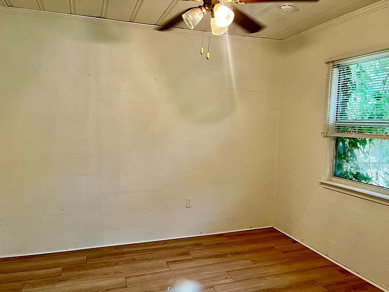 2150 Elissalde St — Photo 7