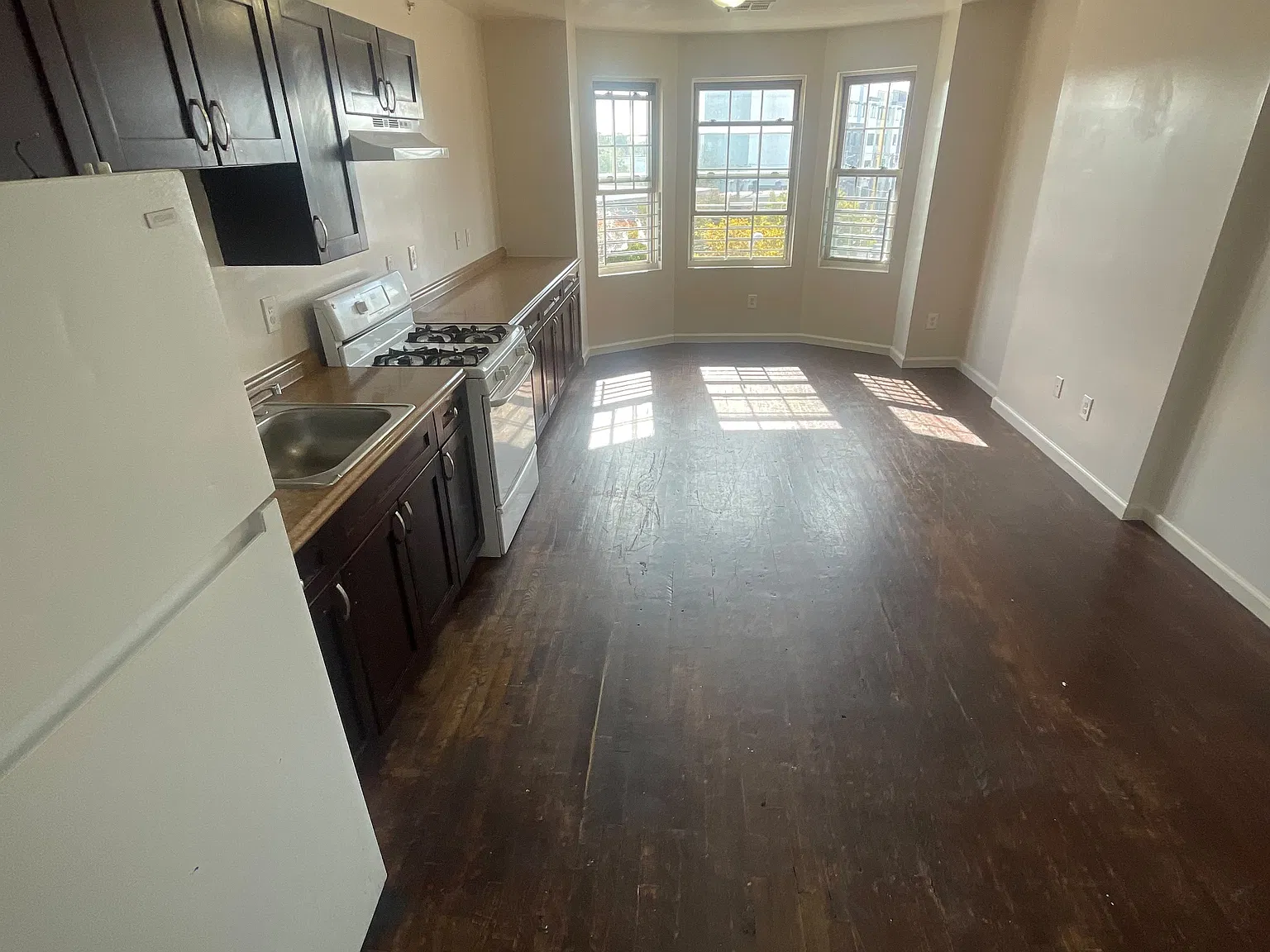 2 bed, $1,700 — Photo 4