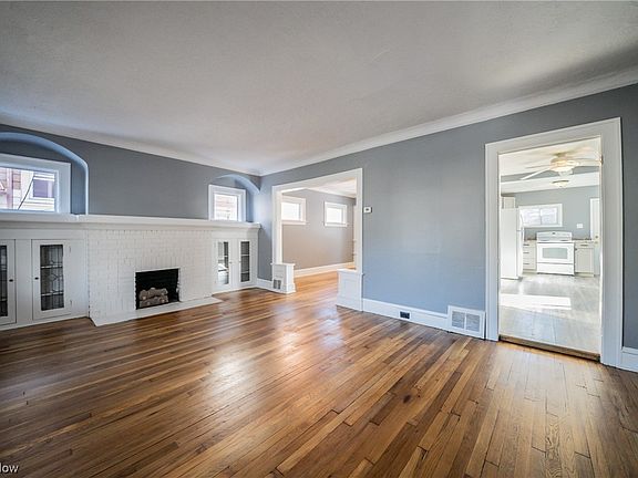 3rd image of 3705 W 133rd St
