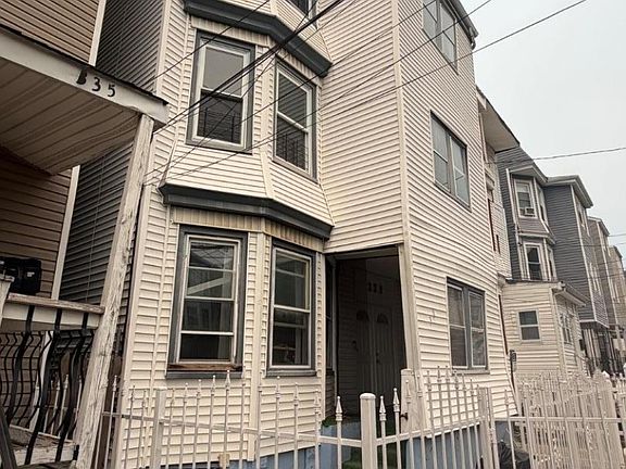 3rd image of 333 S 19Th St #3