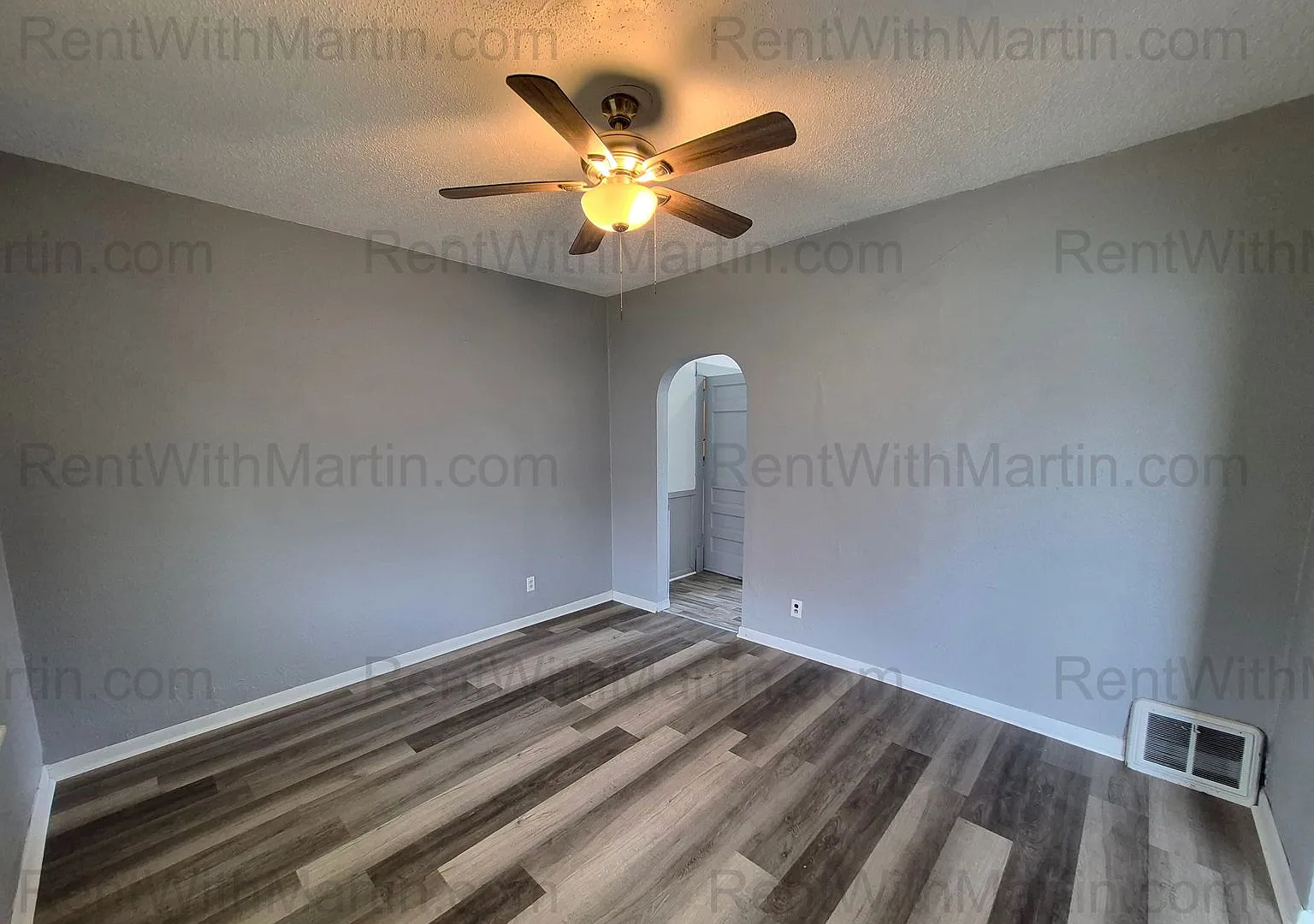 For Rent- 310 N Frederick Oelwein Ia **Pets Ok With Conditions** — Photo 4