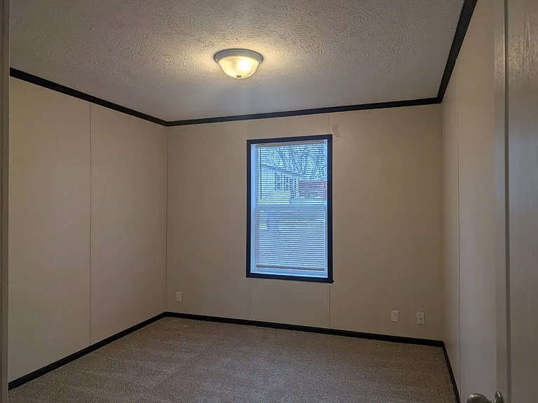 Avon Lakes Estates — Photo 22