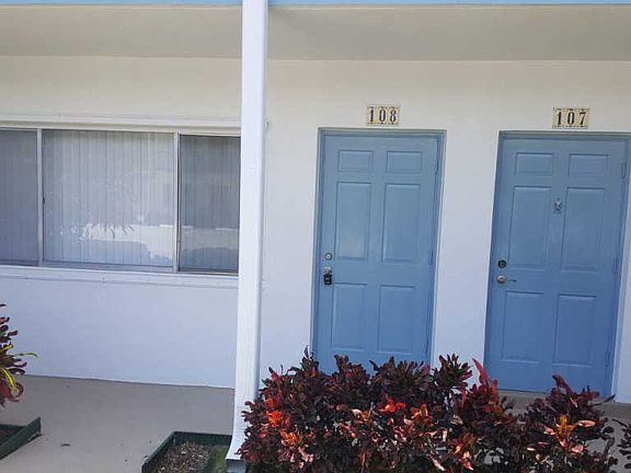 4th image of 2880 Lake Osborne Dr APT 108