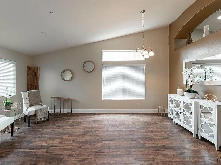 10825 Coronado Pointe Dr — Photo 2