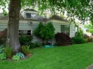 484 Maple St, Junction City, OR 97448