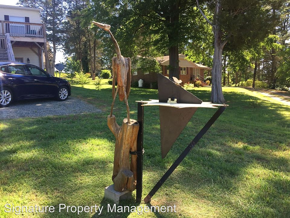 2nd image of 409 5th St