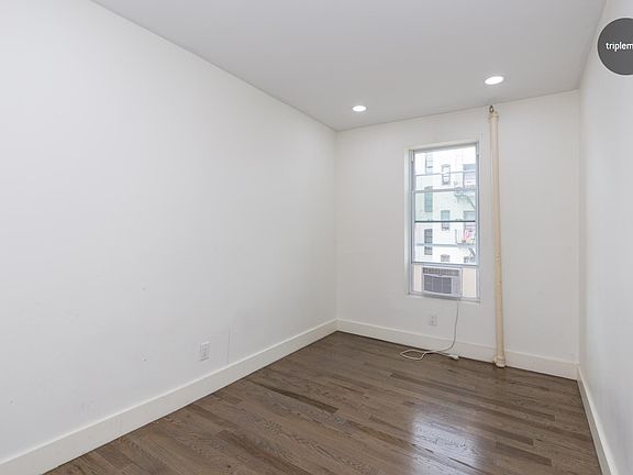 5th image of 2427 Hoffman St APT 4