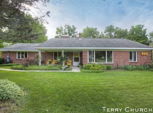 200 Rexford Dr SE, East Grand Rapids, MI