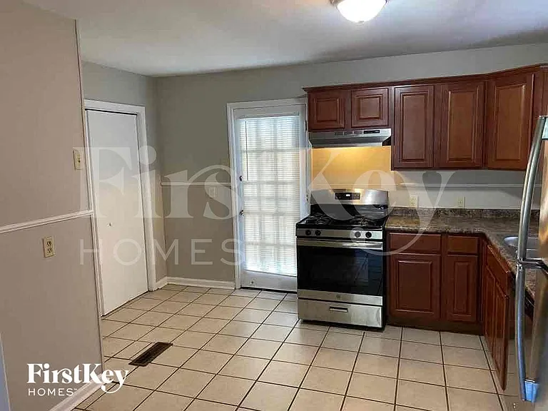 410 Mineral Rd — Photo 4