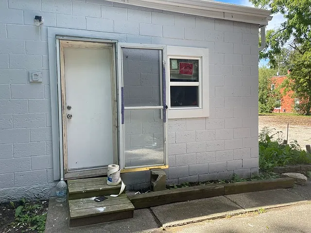 13623 Main Street - 3 — Photo 2