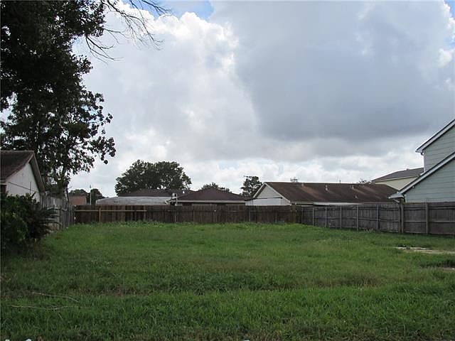 1st image of 3873 Eastview Dr