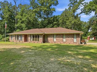 6845 Village Dr, Pine Bluff, AR 71603